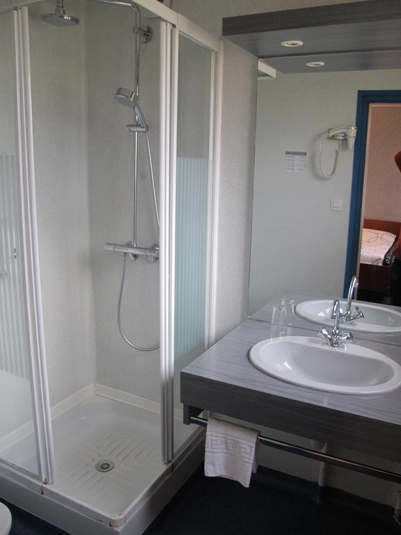 Hostellerie Du Parc Labarthe-Inard Bilik gambar
