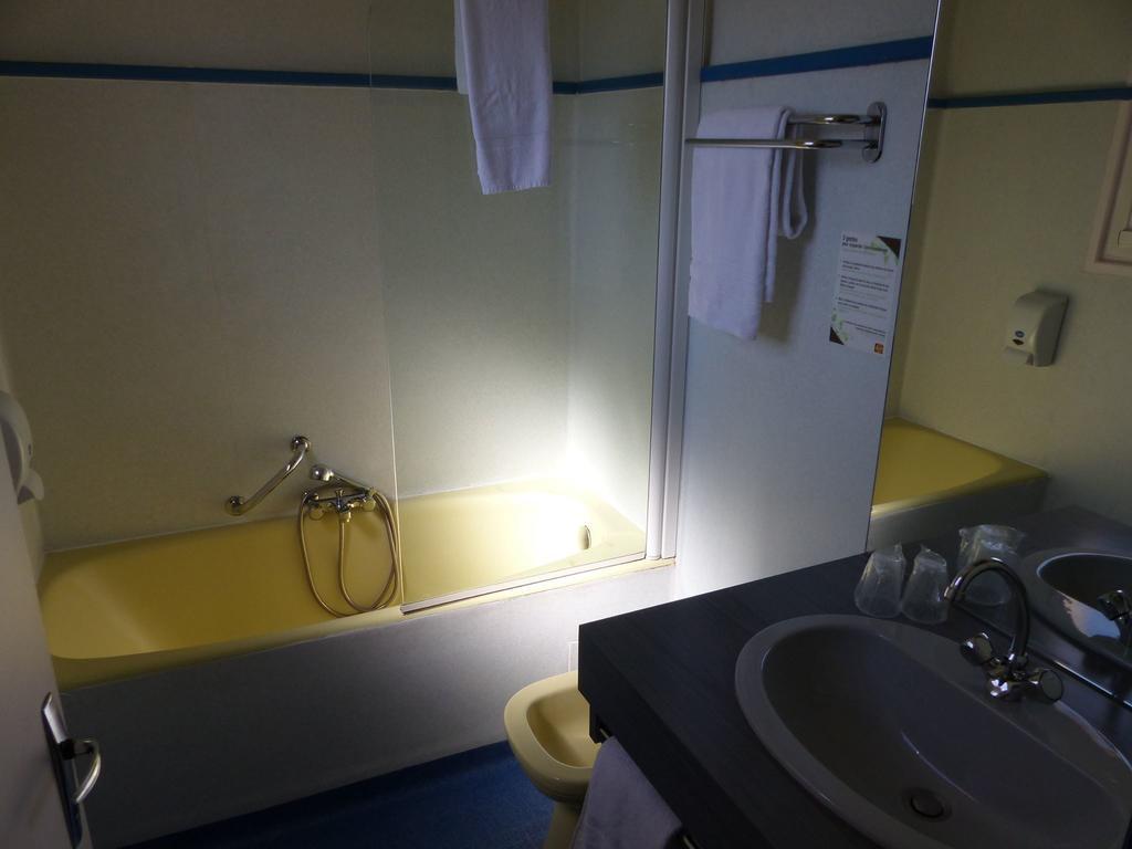 Hostellerie Du Parc Labarthe-Inard Luaran gambar